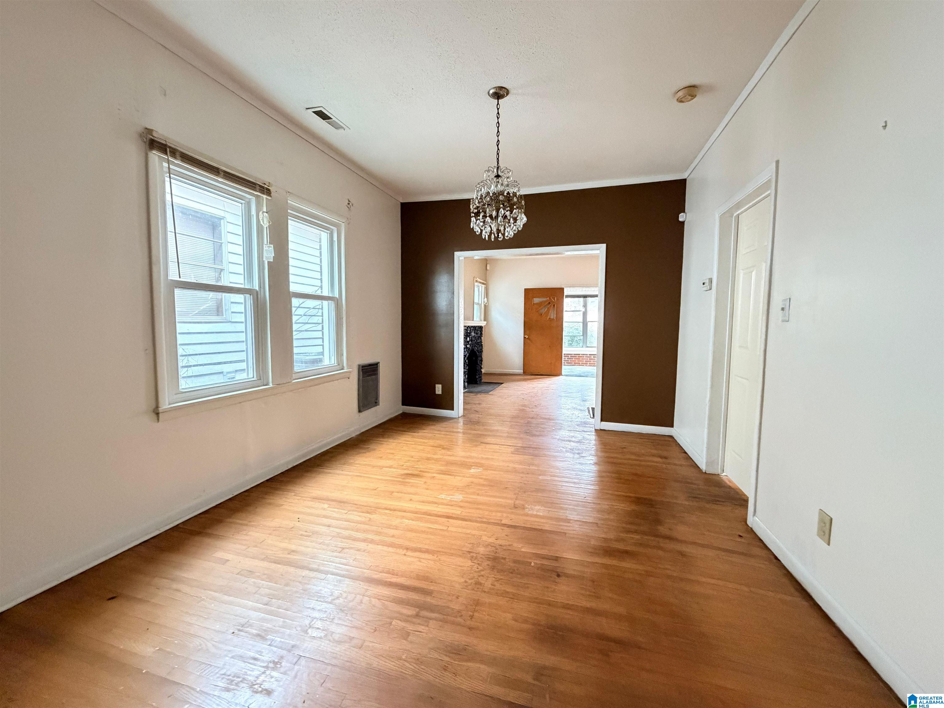 914 18th Way Southwest Birmingham, AL 35211 - Photo 9 of 19