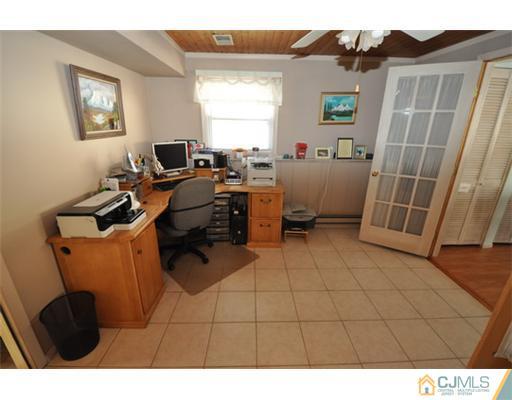 38 Bartman Road East Brunswick, NJ 08816 - Photo 16 of 20 Gallery Image 16
