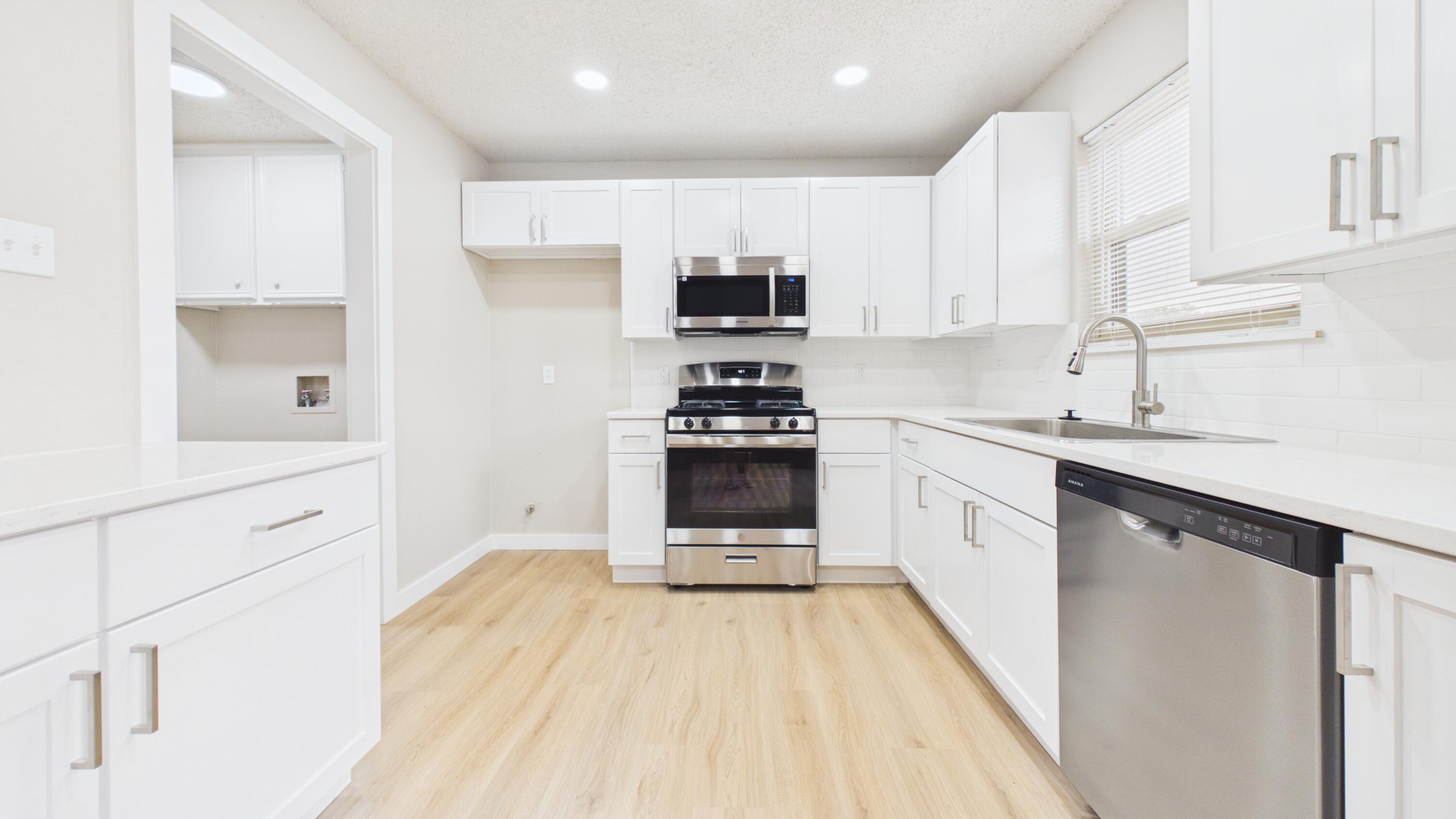 6142 37th Street Lubbock, TX 79407 - Photo 6 of 18 CAM06379G6-PR0035-STILL019