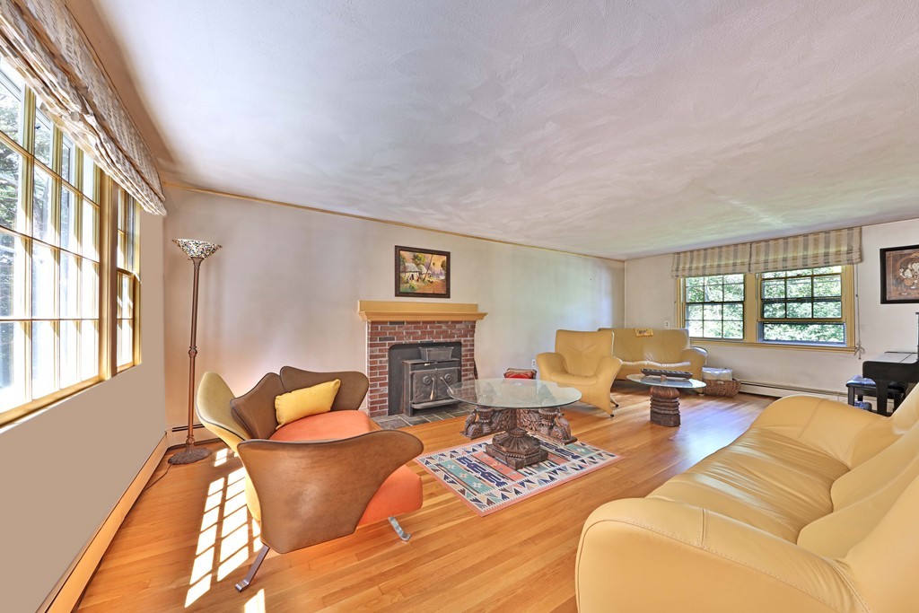 215 Stow Road Harvard, MA 01451 - Photo 9 of 23