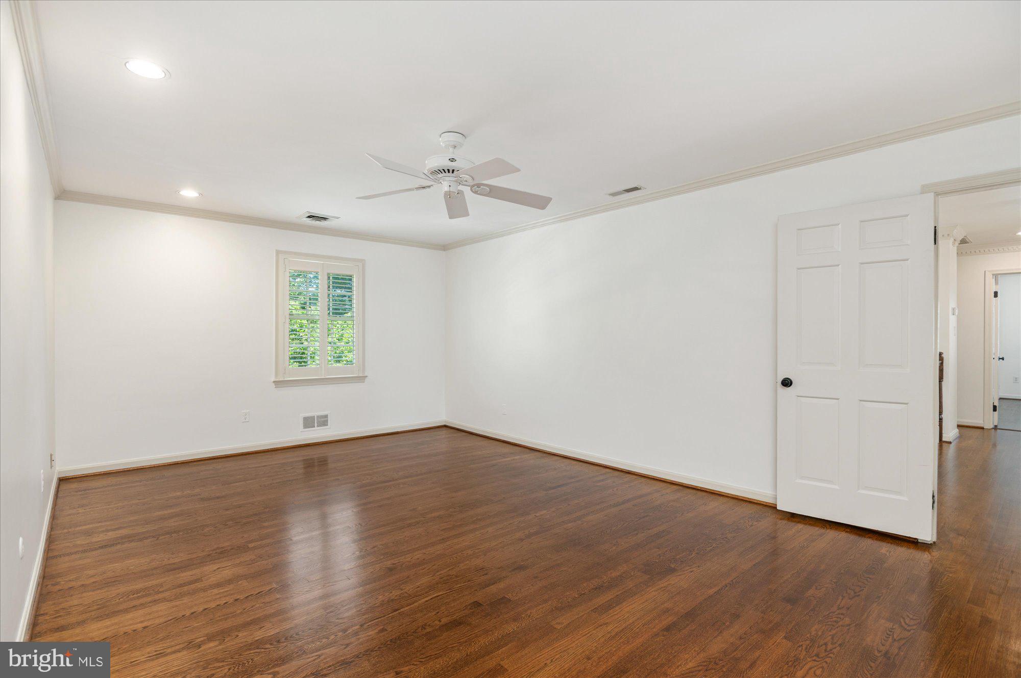 10019 Kendale Road Potomac, MD 20854 - Photo 39 of 64 Primary Bedroom