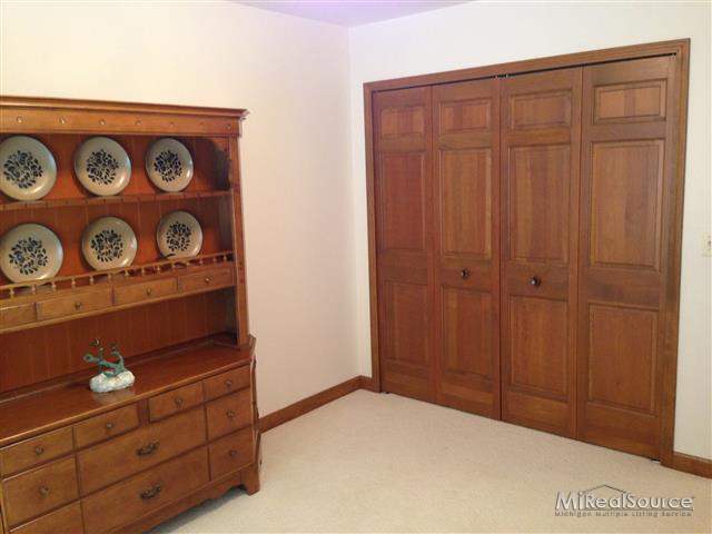 15274 Roxbury Circle Macomb, MI 48044 - Photo 13 of 22 31152921-12.JPG