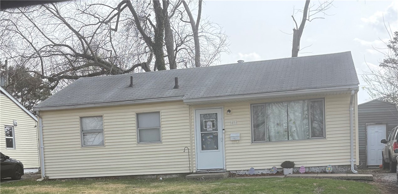 1987 East Cantrell Street Decatur, IL 62521 - Photo 6 of 15 11 7th Dr