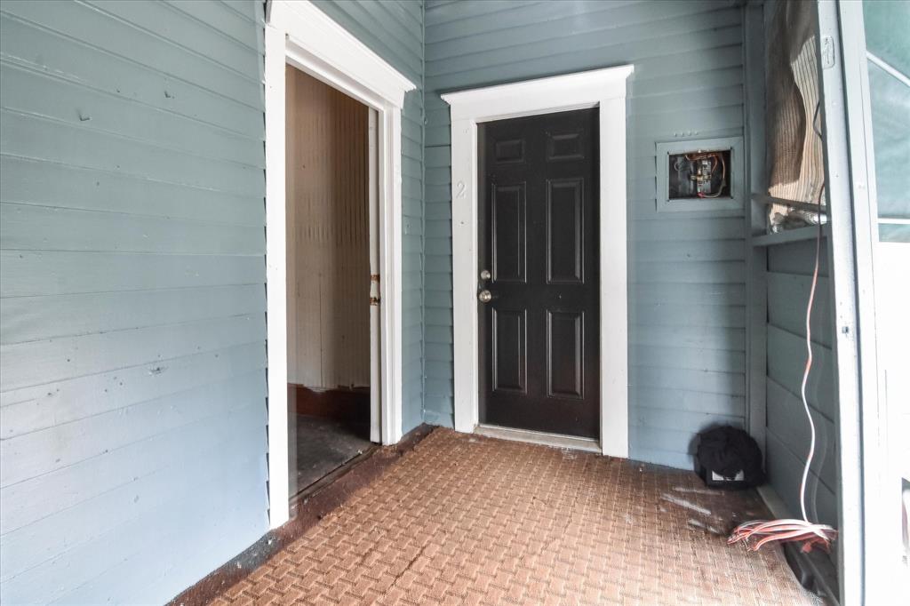 738 1st Street Southwest Paris, TX 75460 - Photo 17 of 25 Doorway to property