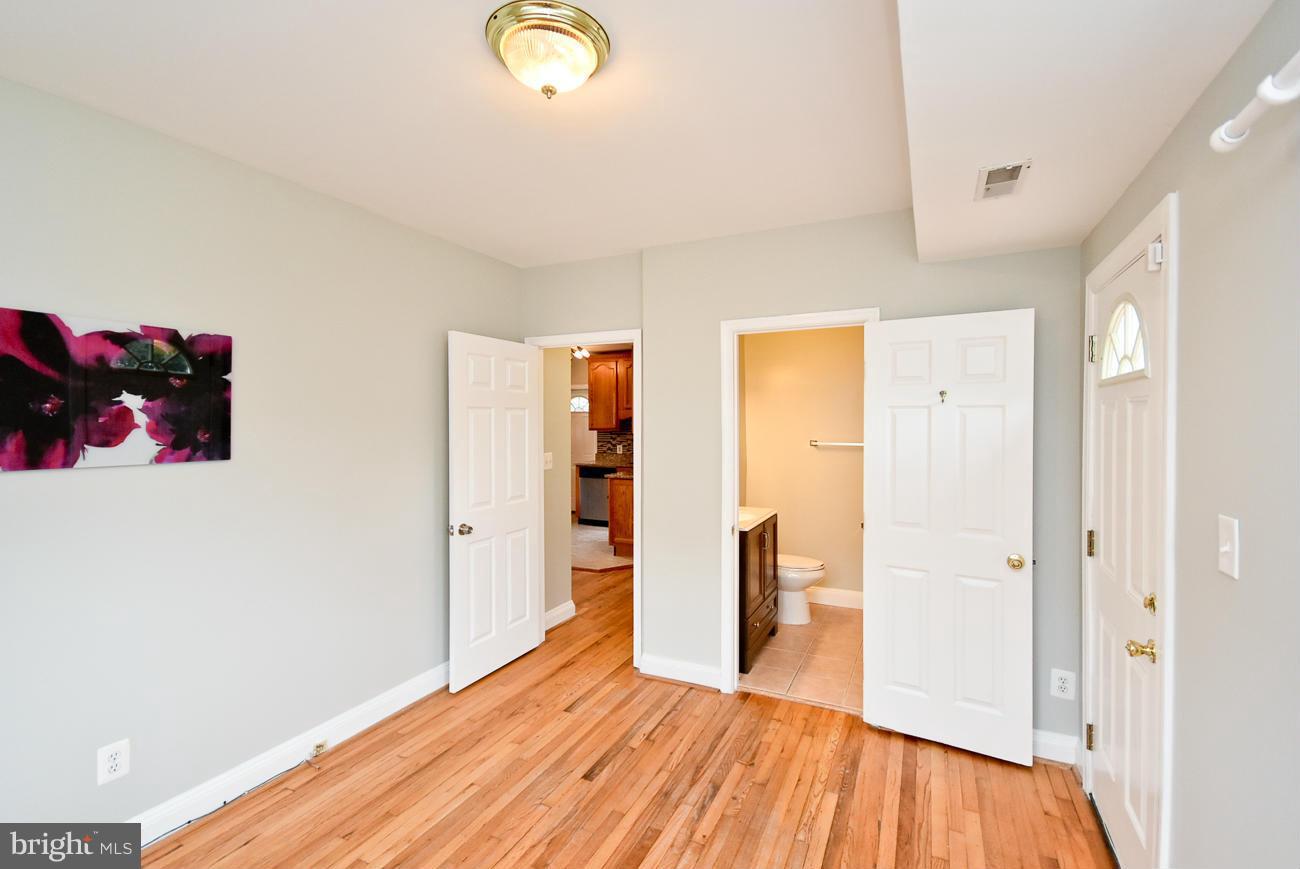 2910 Weisman Road Silver Spring, MD 20902 - Photo 11 of 29 Interior (General)