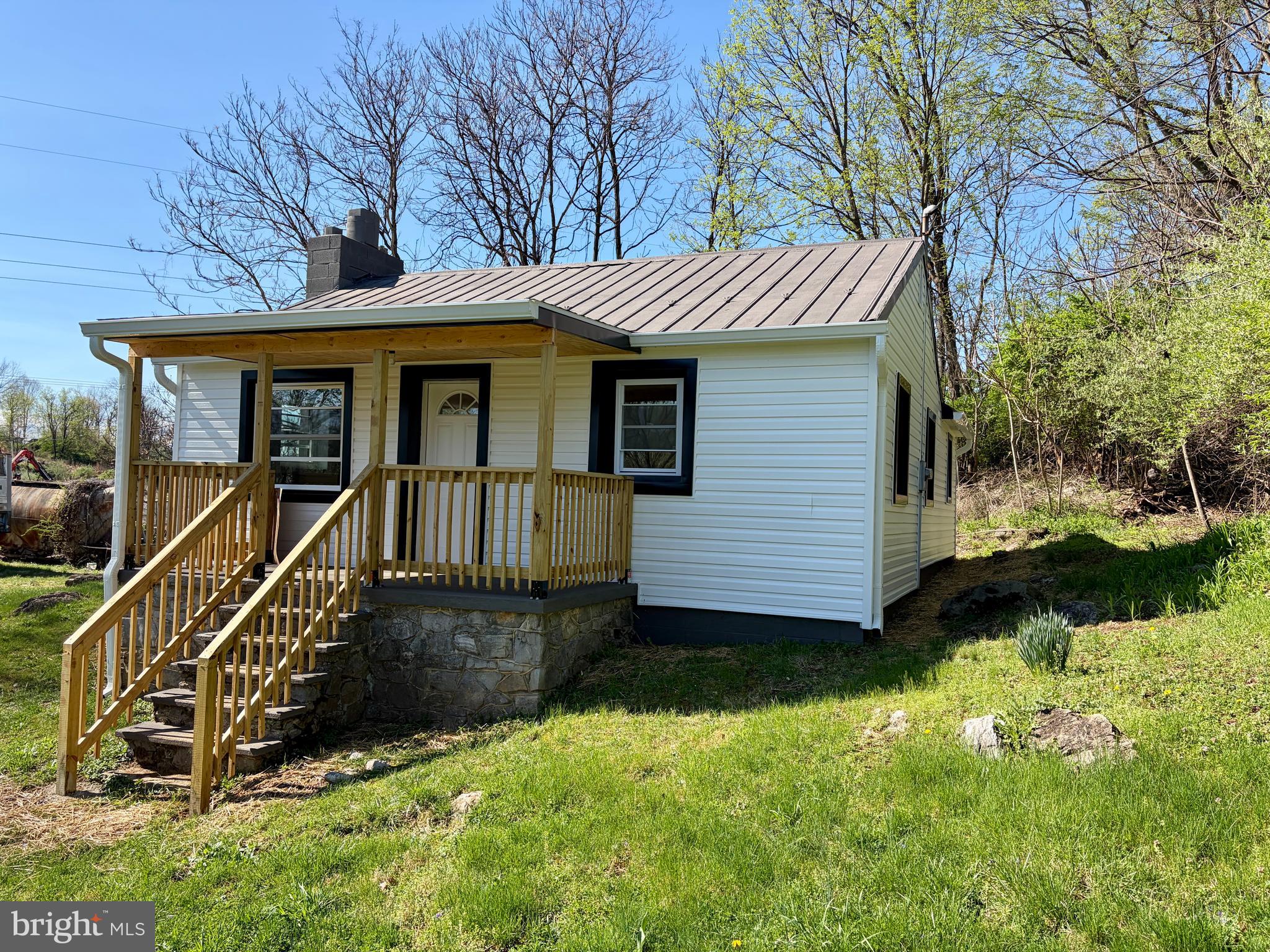 2504 Little Georgetown Road Hedgesville, WV 25427 - Photo 2 of 19 Front of home
