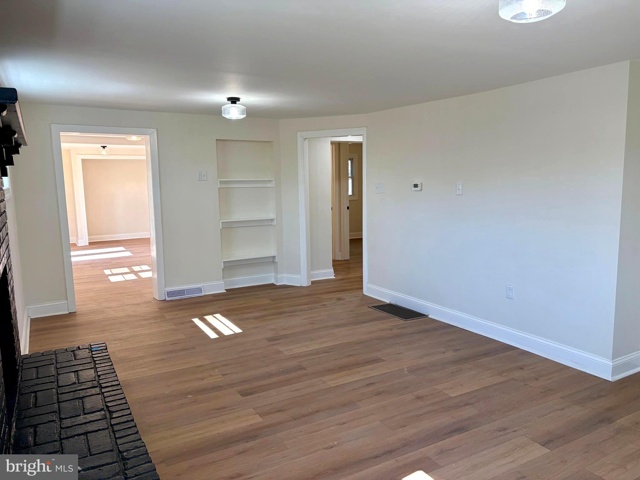 2504 Little Georgetown Road Hedgesville, WV 25427 - Photo 6 of 19 Living room