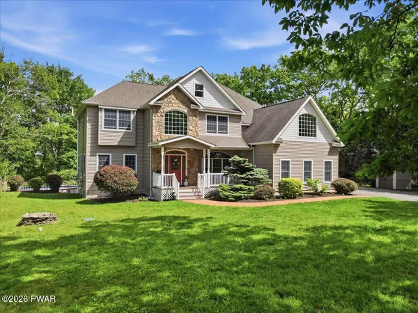 $639,900 | 111 Highland Lane, Hawley, PA 18428