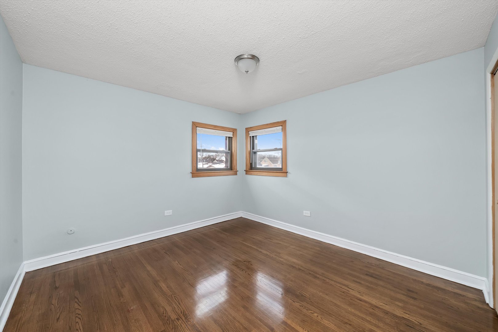 5701 West 55th Street, Unit 1S Chicago, IL 60638 - Photo 6 of 18 wooden floor in a room