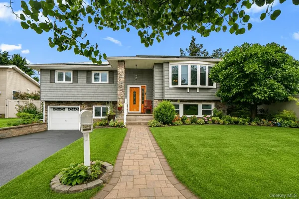 $879,999 | 2440 Wallen Lane, Bellmore, NY 11710