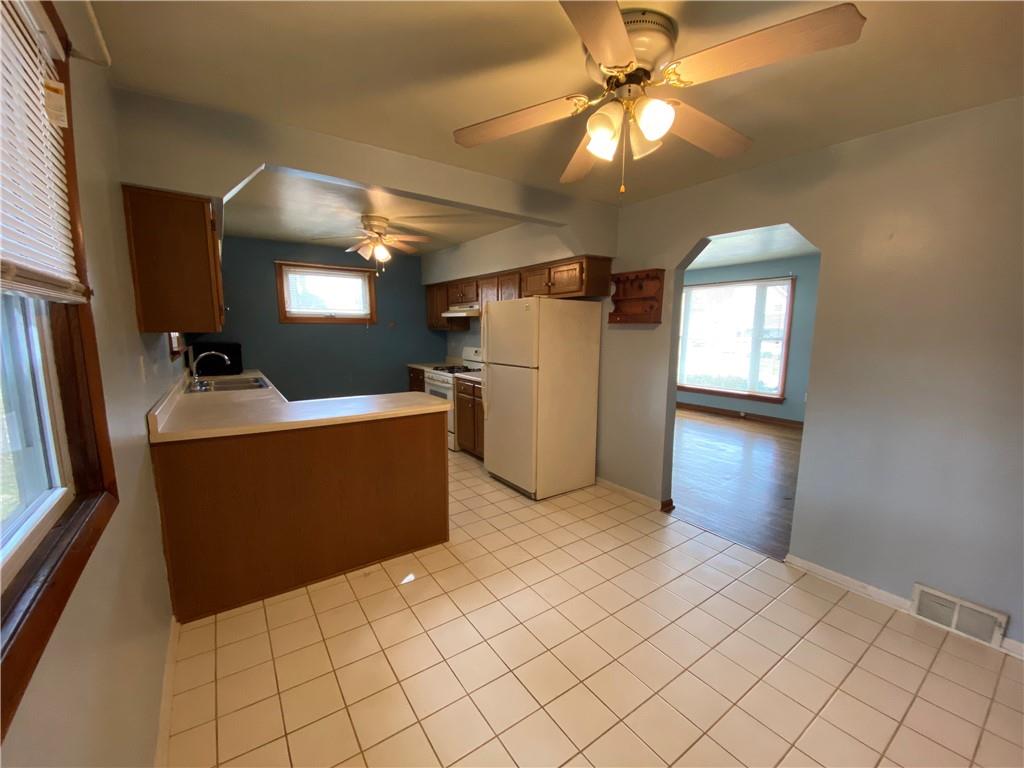 1018 Monaca Road Monaca, PA 15061 - Photo 6 of 25 Gallery Image 6