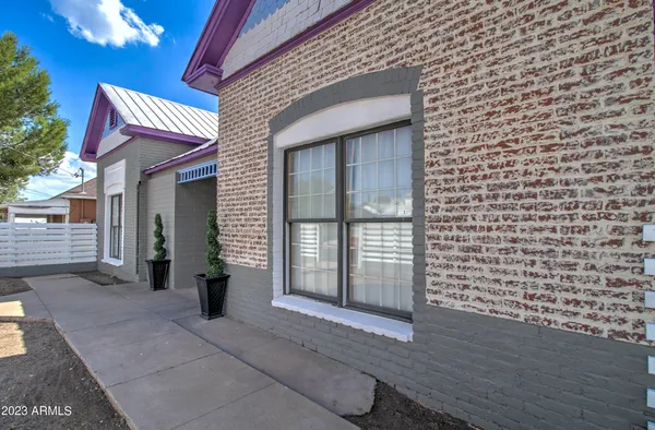 a view of entrance of the house