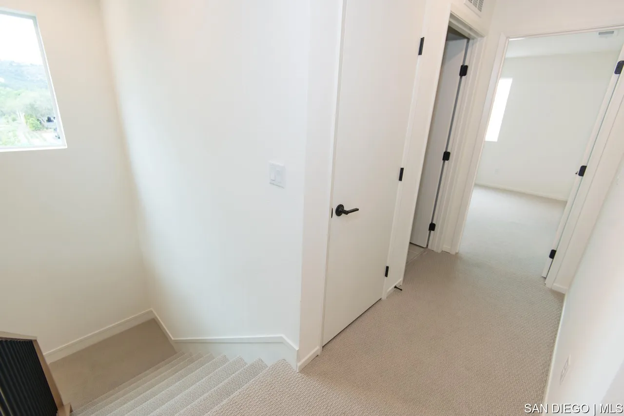 229 Paddock Lane Fallbrook, CA 92028 - Photo 17 of 33 a view of small space