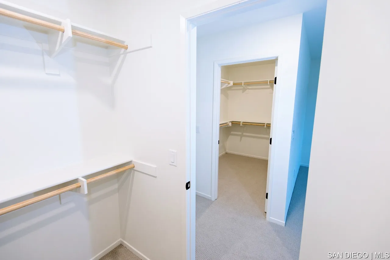 229 Paddock Lane Fallbrook, CA 92028 - Photo 21 of 33 a view of closet