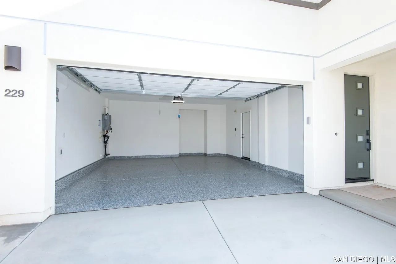 229 Paddock Lane Fallbrook, CA 92028 - Photo 29 of 33 a view of a garage