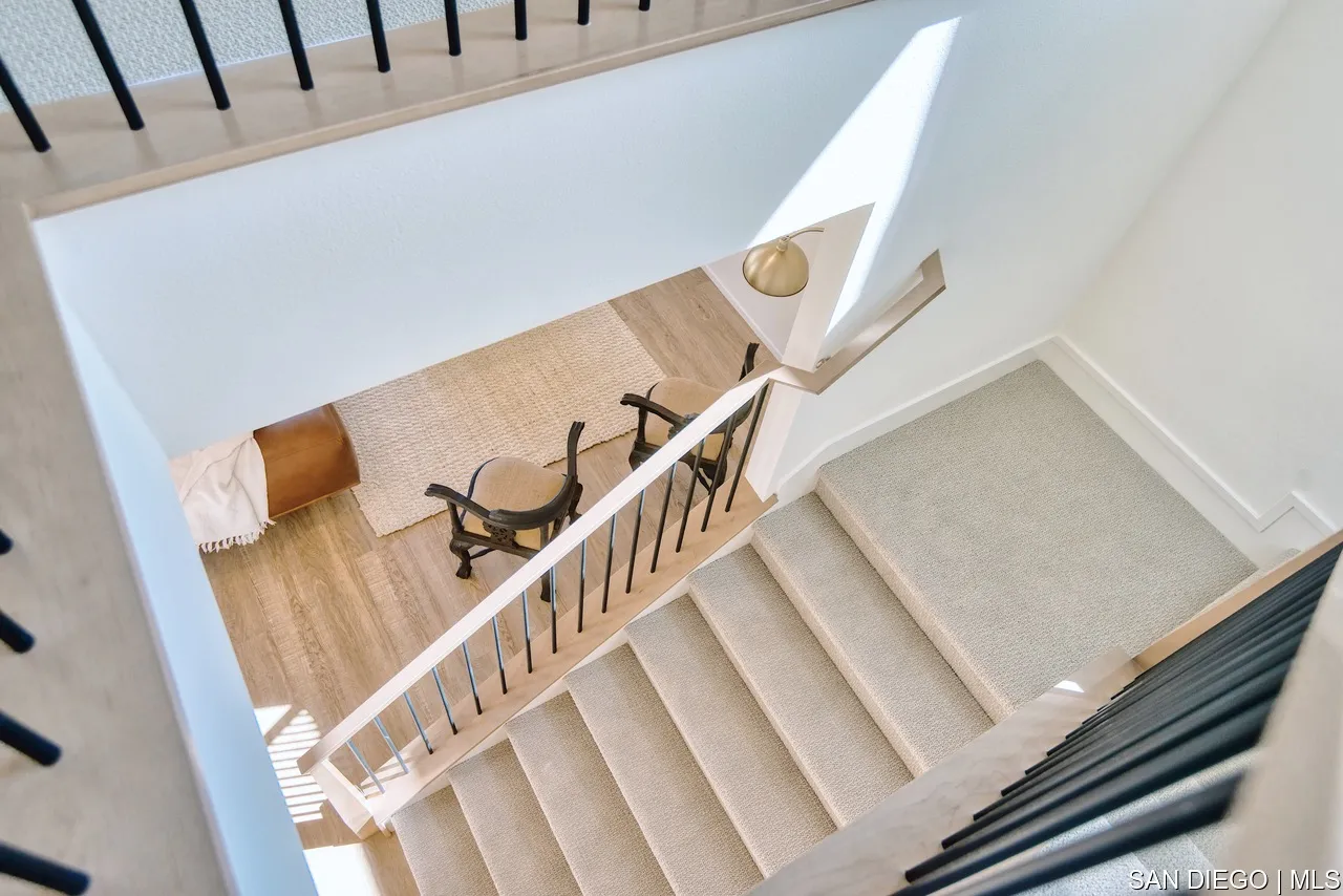229 Paddock Lane Fallbrook, CA 92028 - Photo 5 of 33 a view of entryway