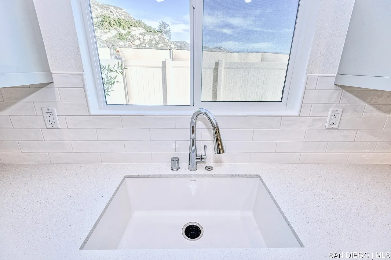 229 Paddock Lane Fallbrook, CA 92028 - Photo 7 of 33 a bathroom with a sink