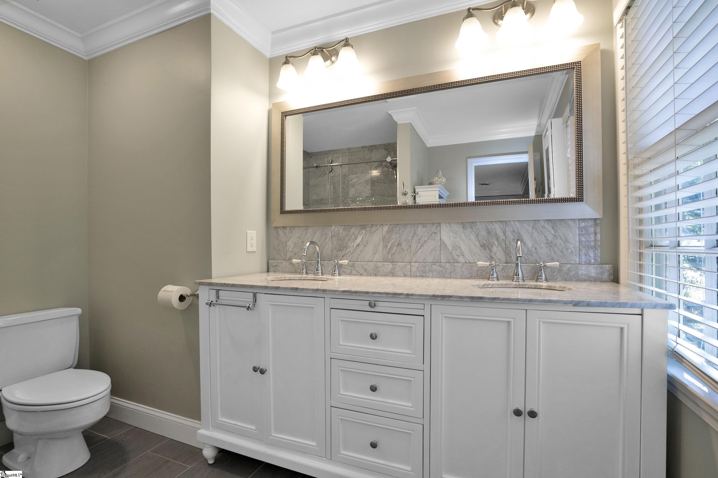 202 Oak Ridge Court Greer, SC 29650 - Photo 17 of 35 Gallery Image 17