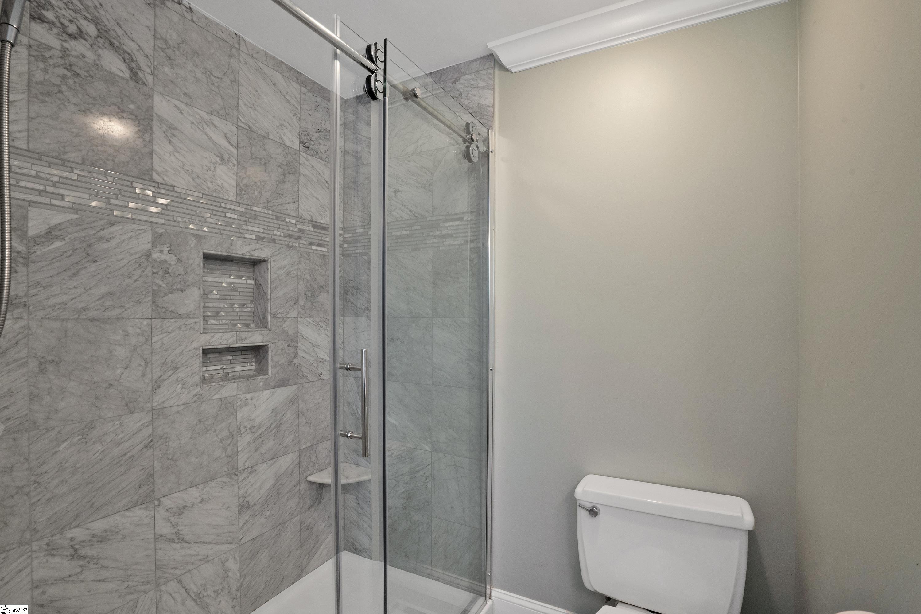 202 Oak Ridge Court Greer, SC 29650 - Photo 18 of 35 Gallery Image 18