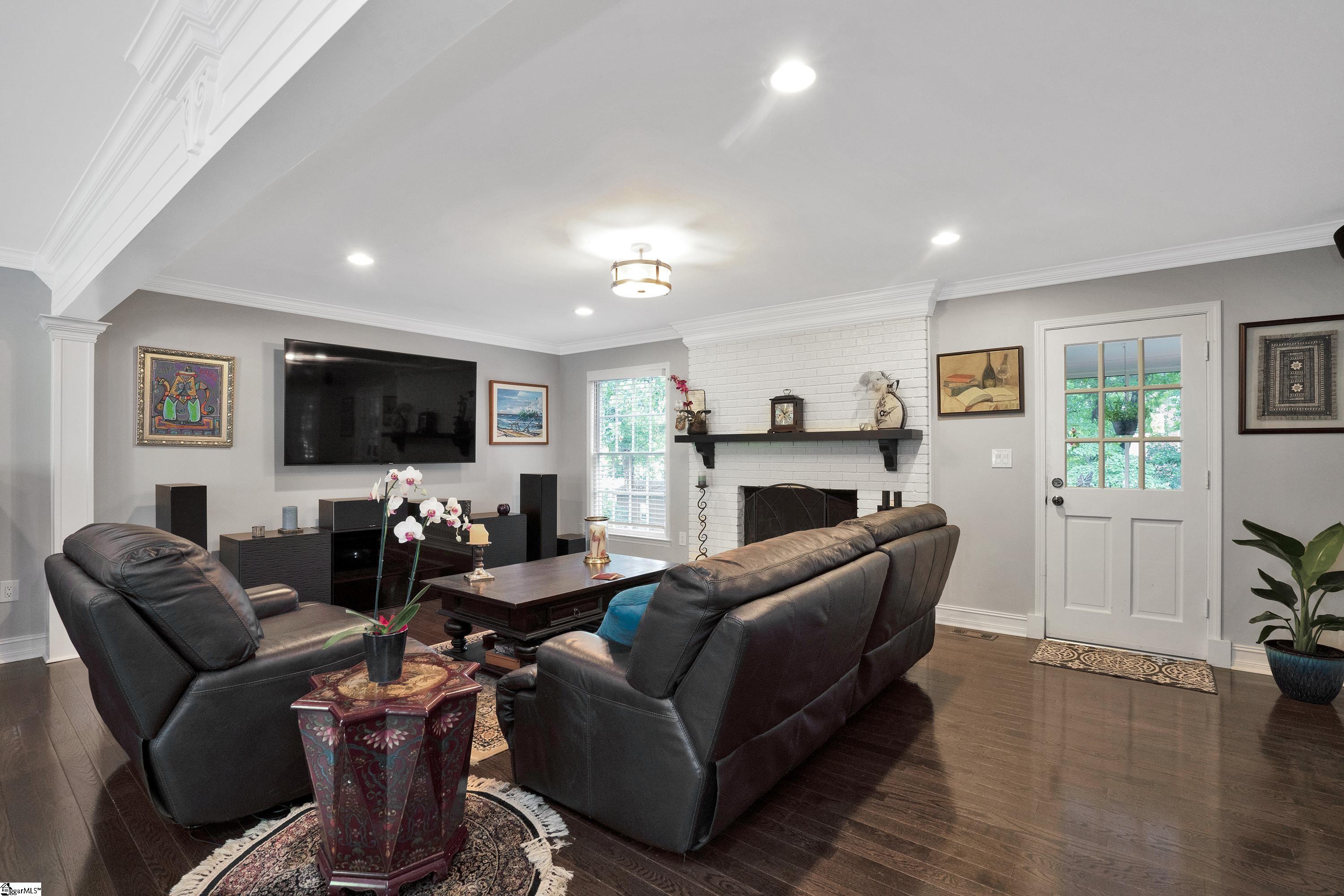 202 Oak Ridge Court Greer, SC 29650 - Photo 6 of 35 Gallery Image 6
