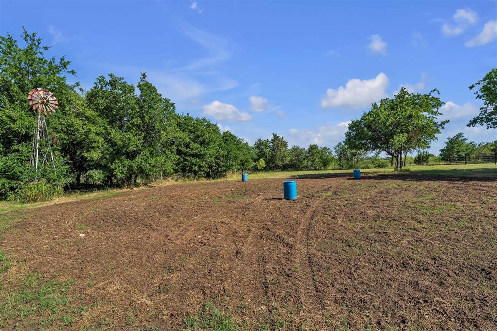 202 Powell Road Weatherford, TX 76088 - Photo 23 of 40