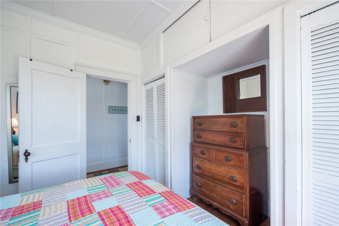 2 Elizabeth Road Narragansett, RI 02882 - Photo 22 of 38 First Floor Bedroom