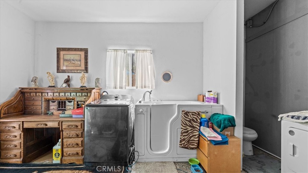4008 Twining Street Riverside, CA 92509 - Photo 16 of 38 Gallery Image 16