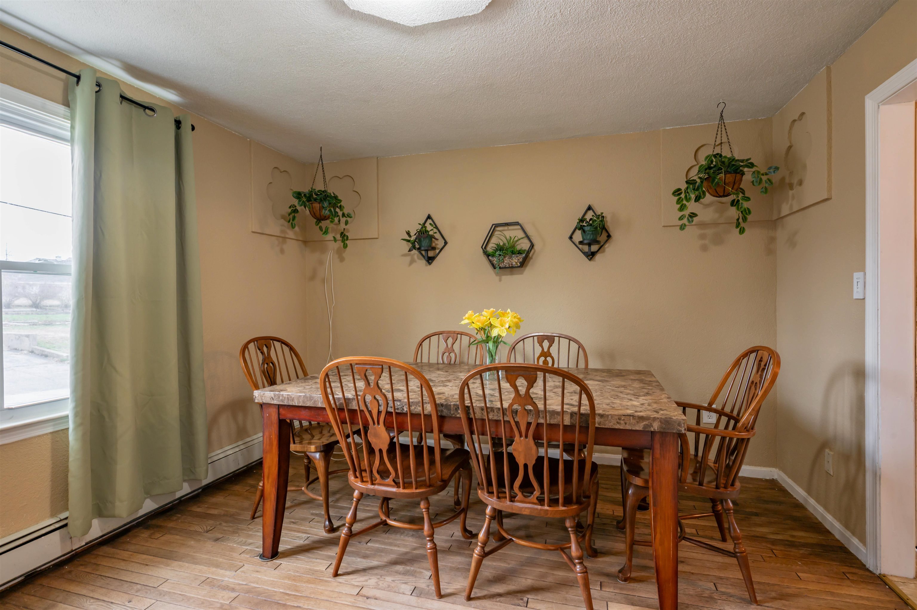 31 Rosemont Avenue Manchester, NH 03103 - Photo 24 of 46