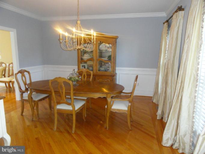723 Sunpoint Road Davidsonville, MD 21035 - Photo 21 of 30 Dining Room