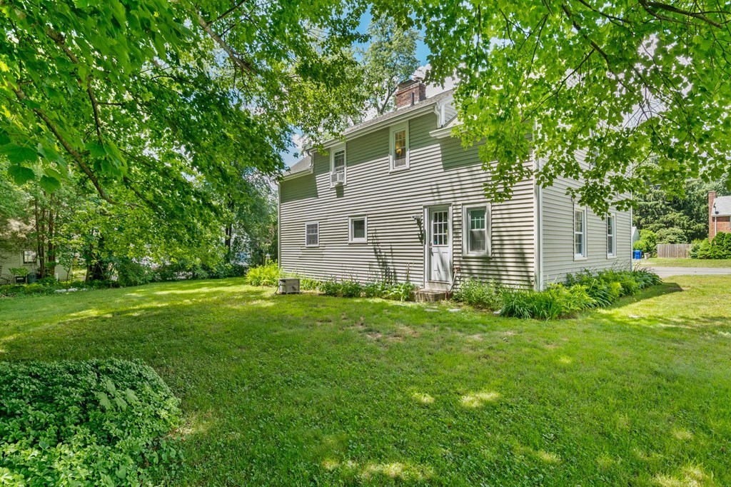 1559 Plumtree Road Springfield, MA 01119 - Photo 36 of 41