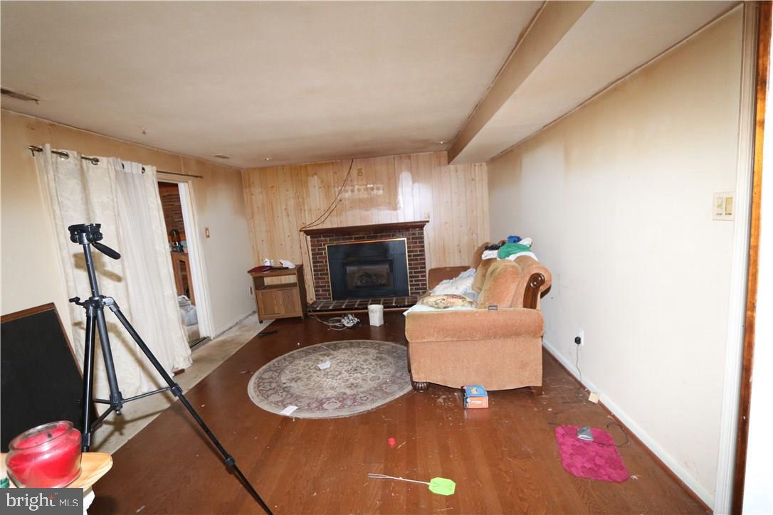101 Polonia Way Tuckerton, NJ 08087 - Photo 2 of 11