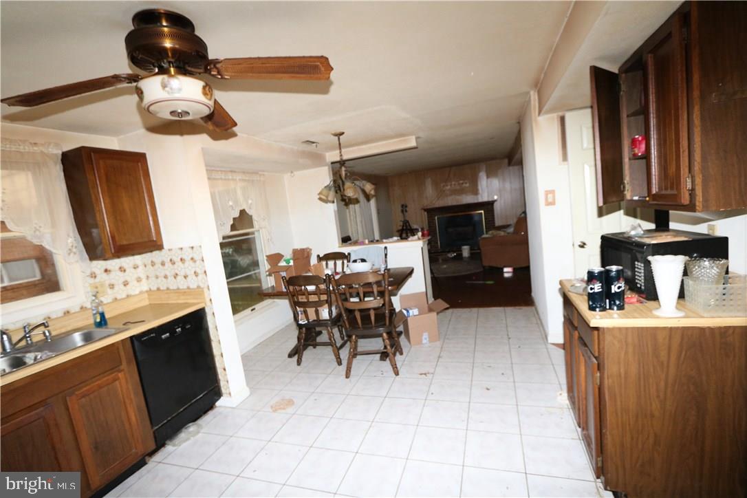 101 Polonia Way Tuckerton, NJ 08087 - Photo 3 of 11
