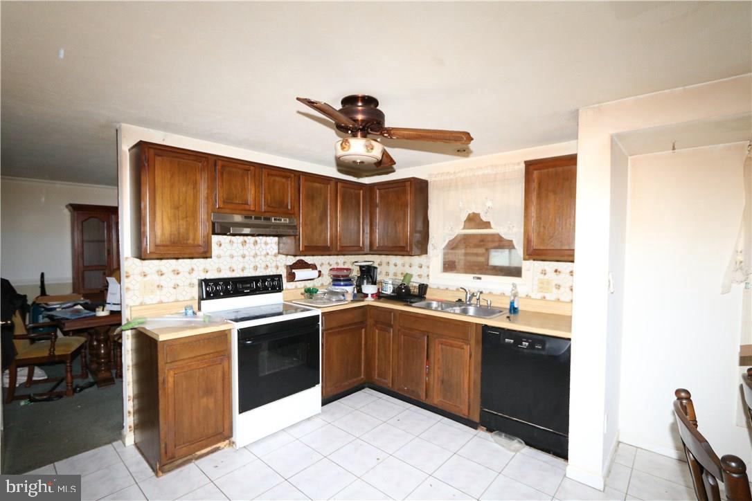 101 Polonia Way Tuckerton, NJ 08087 - Photo 4 of 11