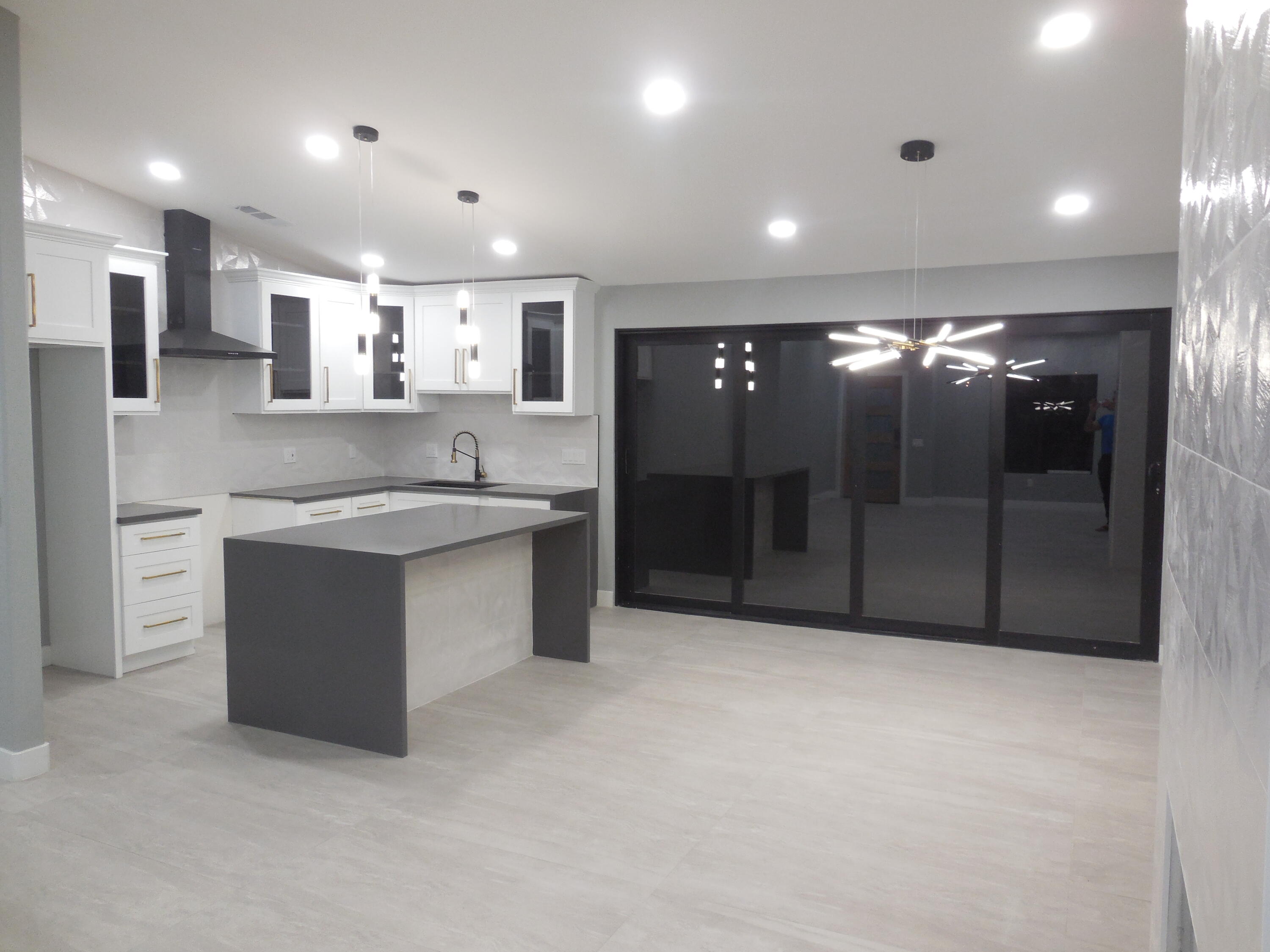 83389 Calypso Circle Indio, CA 92201 - Photo 8 of 45 a large bathroom with a large tub and sink