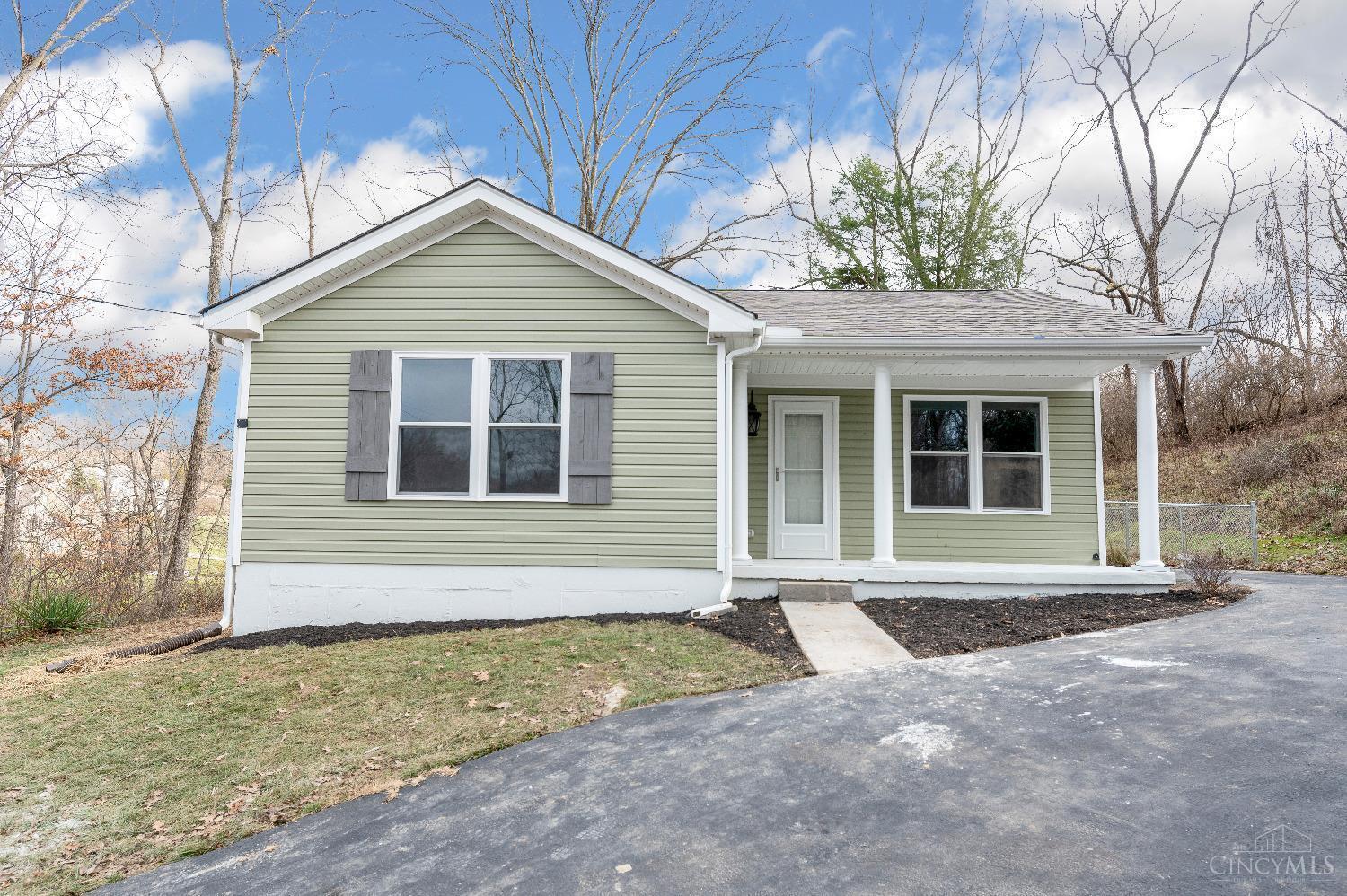 2380 Ebenezer Road Cincinnati, OH 45233 - Photo 2 of 31