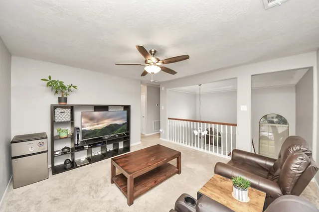 $365,000 | 1406 Lamplight Trail Drive, Katy, TX 77450