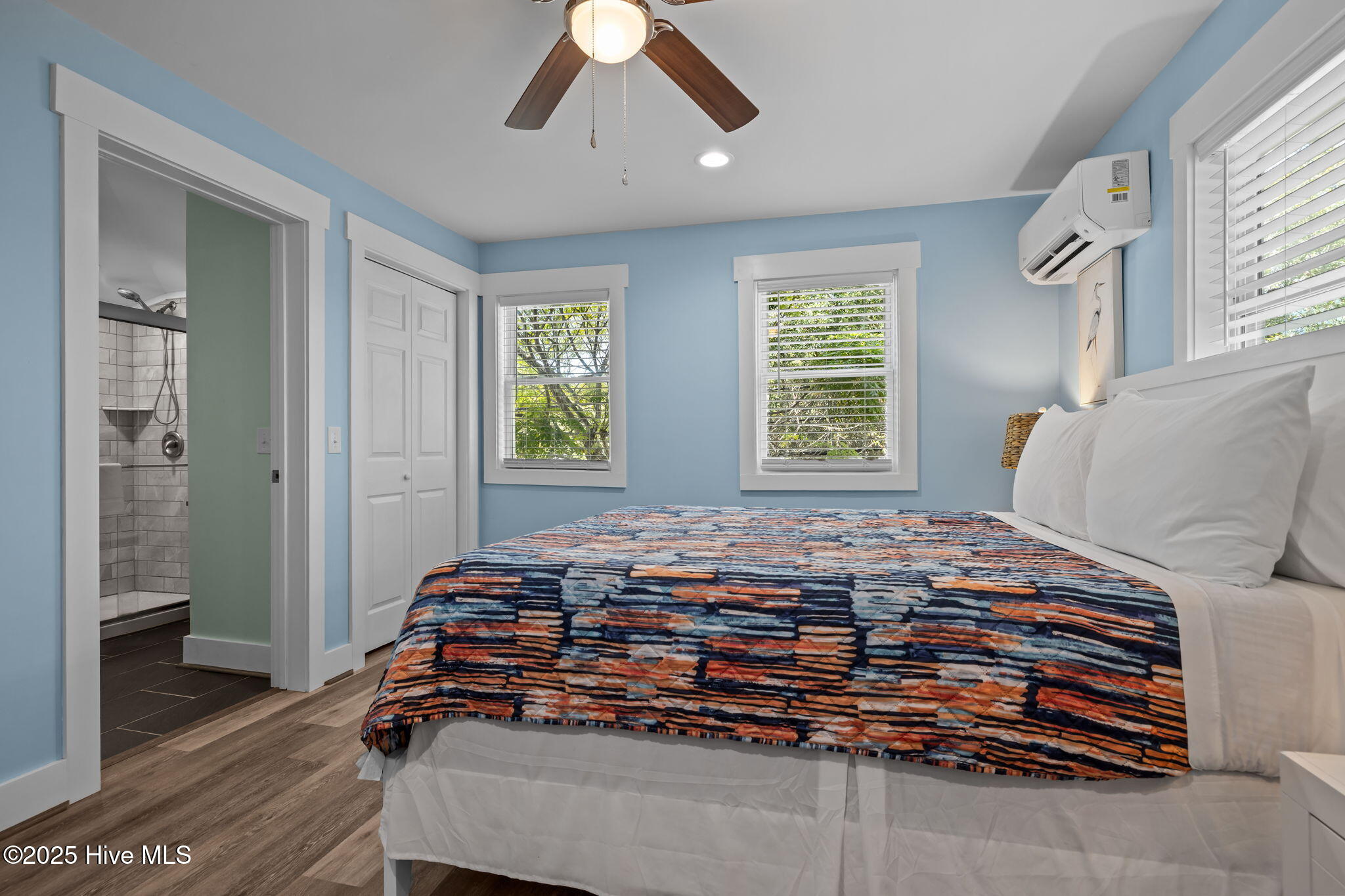 501 Bridges Street, Unit B Morehead City, NC 28557 - Photo 12 of 33 25-web-or-mls-1S3A0354