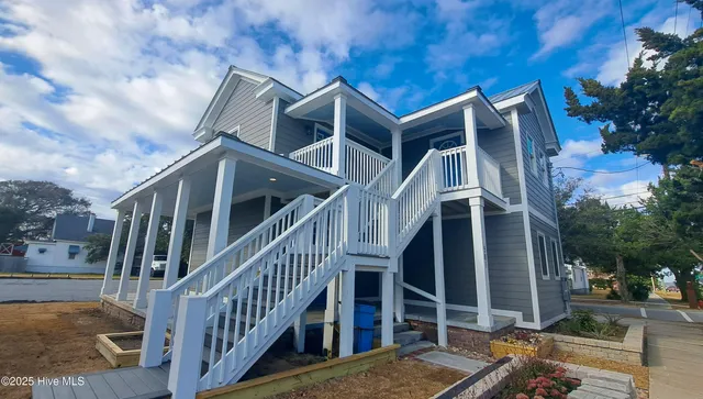 $2,000 | 501 Bridges Street, Unit B, Morehead City, NC 28557