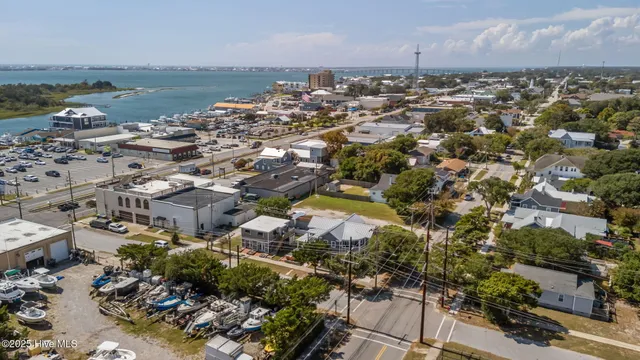 $2,000 | 501 Bridges Street, Unit B, Morehead City, NC 28557