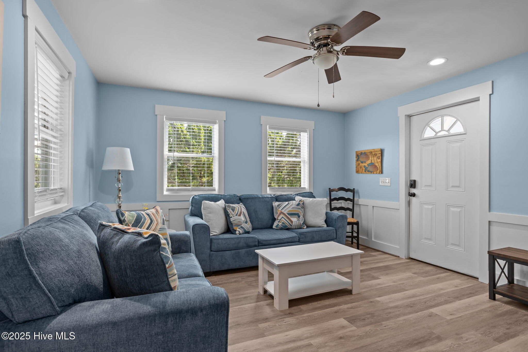 501 Bridges Street, Unit B Morehead City, NC 28557 - Photo 6 of 33 28-web-or-mls-1S3A0375