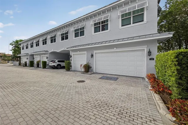 $4,350 | 15 Northeast 20th Avenue, Pompano Beach, FL 33060