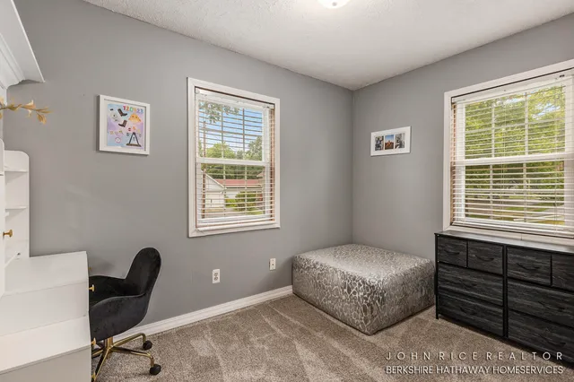 $325,000 | 107 South Main Street, Rockford, MI 49341