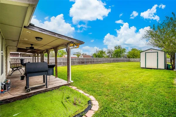 $250,000 | 112 West Cedar Street, Lone Oak, TX 75453