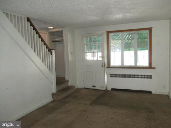 544 Snowden Road Upper Darby, PA 19082 - Photo 2 of 8