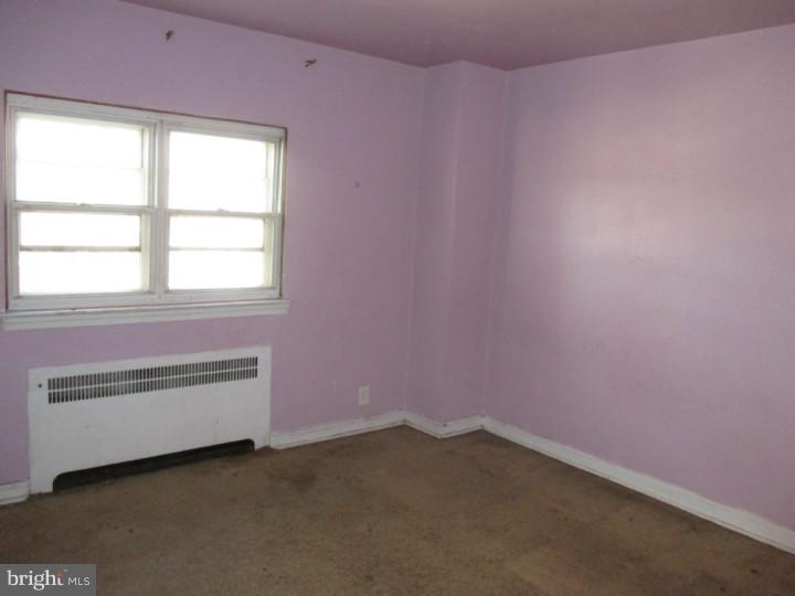 544 Snowden Road Upper Darby, PA 19082 - Photo 5 of 8