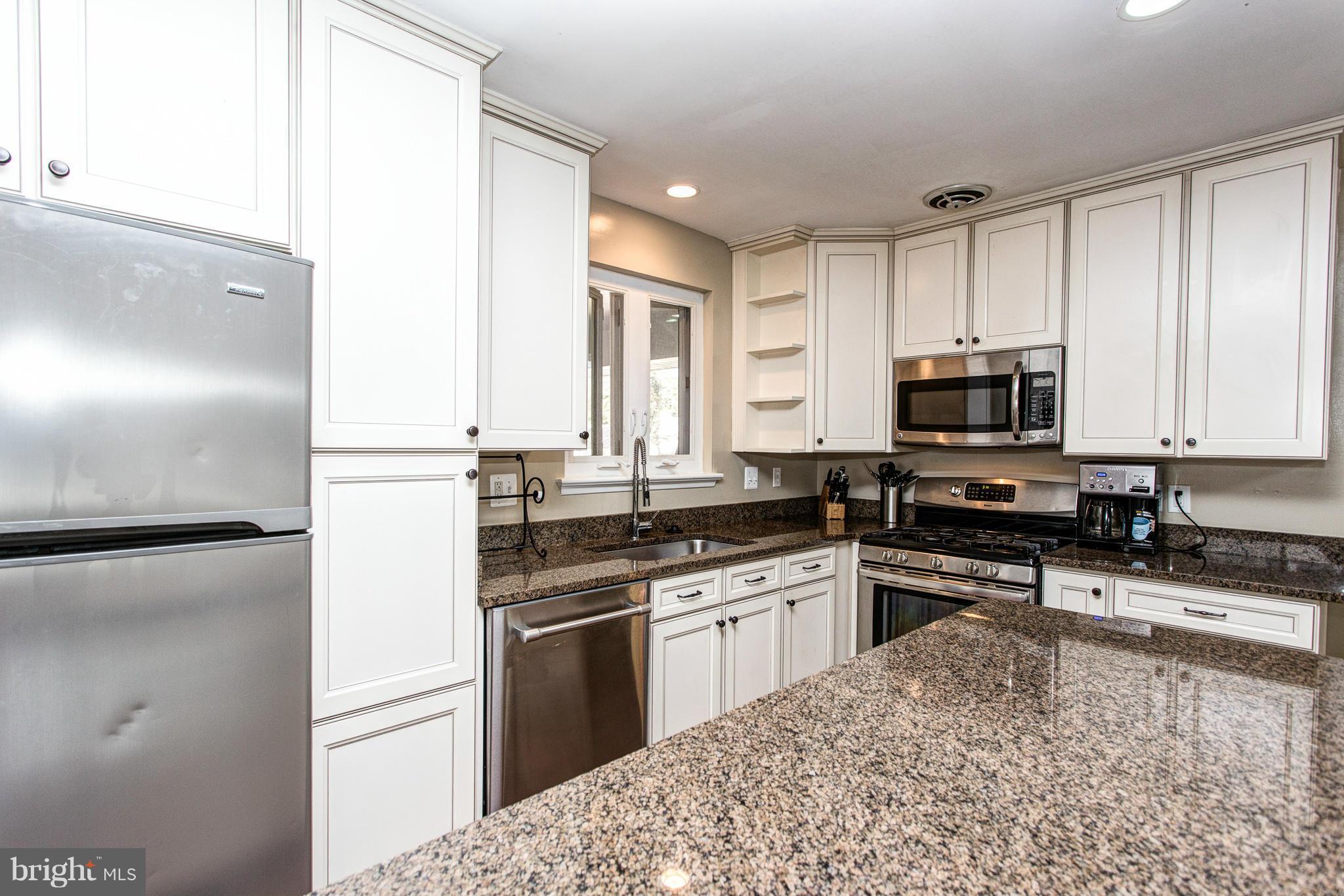 7406 Chatham Street Springfield, VA 22151 - Photo 3 of 30 Kitchen