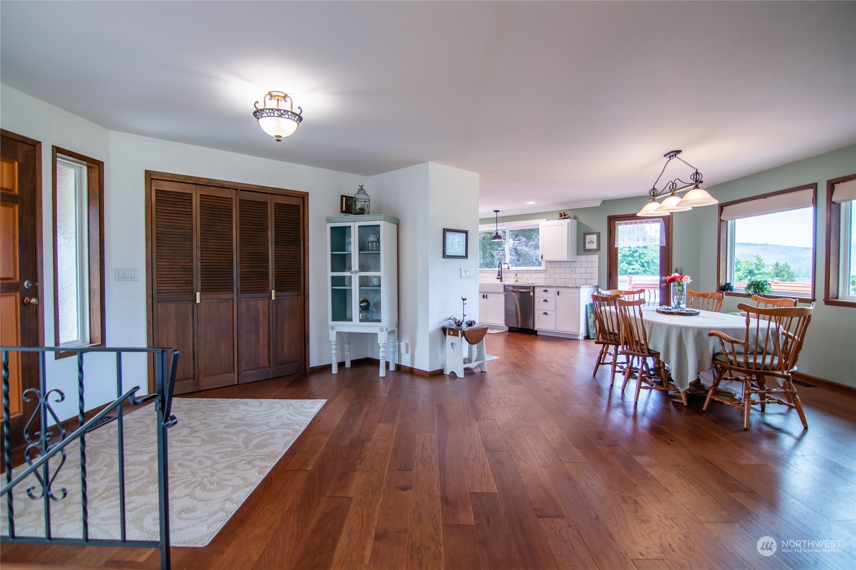 14664 Beaver Lake Road Mount Vernon, WA 98273 - Photo 3 of 40 Gallery Image 3