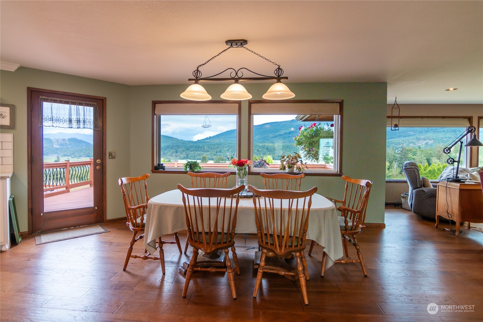 14664 Beaver Lake Road Mount Vernon, WA 98273 - Photo 4 of 40 Gallery Image 4