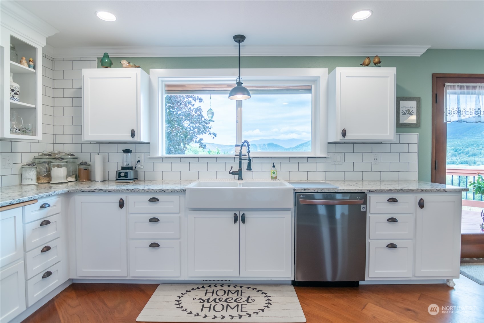 14664 Beaver Lake Road Mount Vernon, WA 98273 - Photo 6 of 40 Gallery Image 6