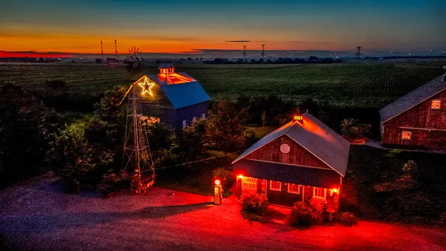 $686,900 | 10617 East 2950 N Road, Blackstone, IL 61313